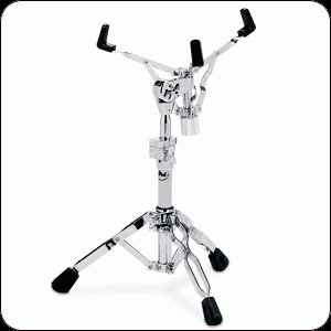 A straight-forward design that fits 12, 13 and 14” snare drums. Steel double-braced legs offer optimal support for heavy snares, while the scaled-down footprint make it easy to position in between multi-pedal set-ups. 

[3/4