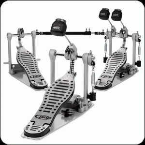500 Series Single Pedal, 502 Double Pedal

Dual Chain
Auxiliary Side Base Plate
Side Adjustable Toe Clamp
2-way Beater Ball
Offset Cam